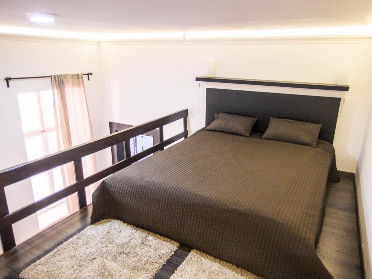 Goldcentral Akacfa Apartamento *
