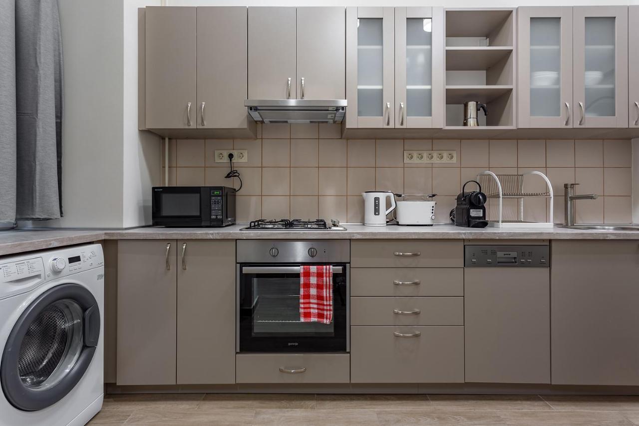 Goldcentral Akacfa Apartman Budapest